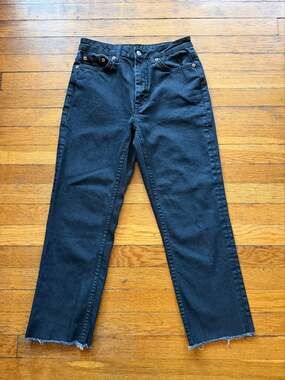 TOPSHOP Black Raw Hem Jeans Womens sz 28W (actual 26W)